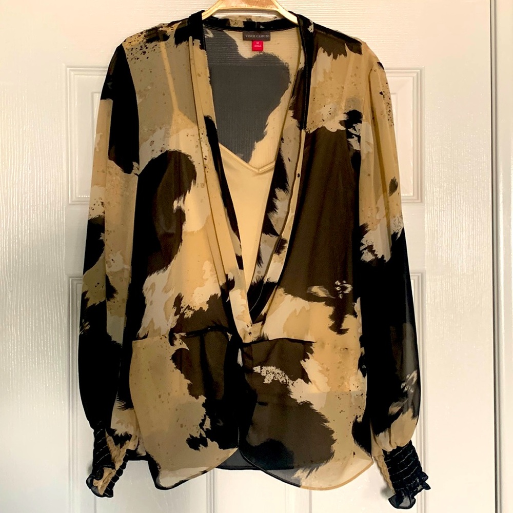 Vince Camuto blouse with separate lining tank